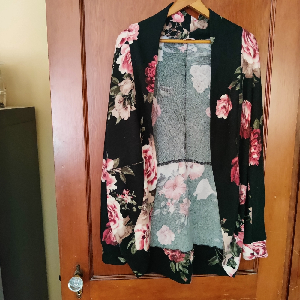 🌸 Floral Print Cocoon Cardigan by Wanna B